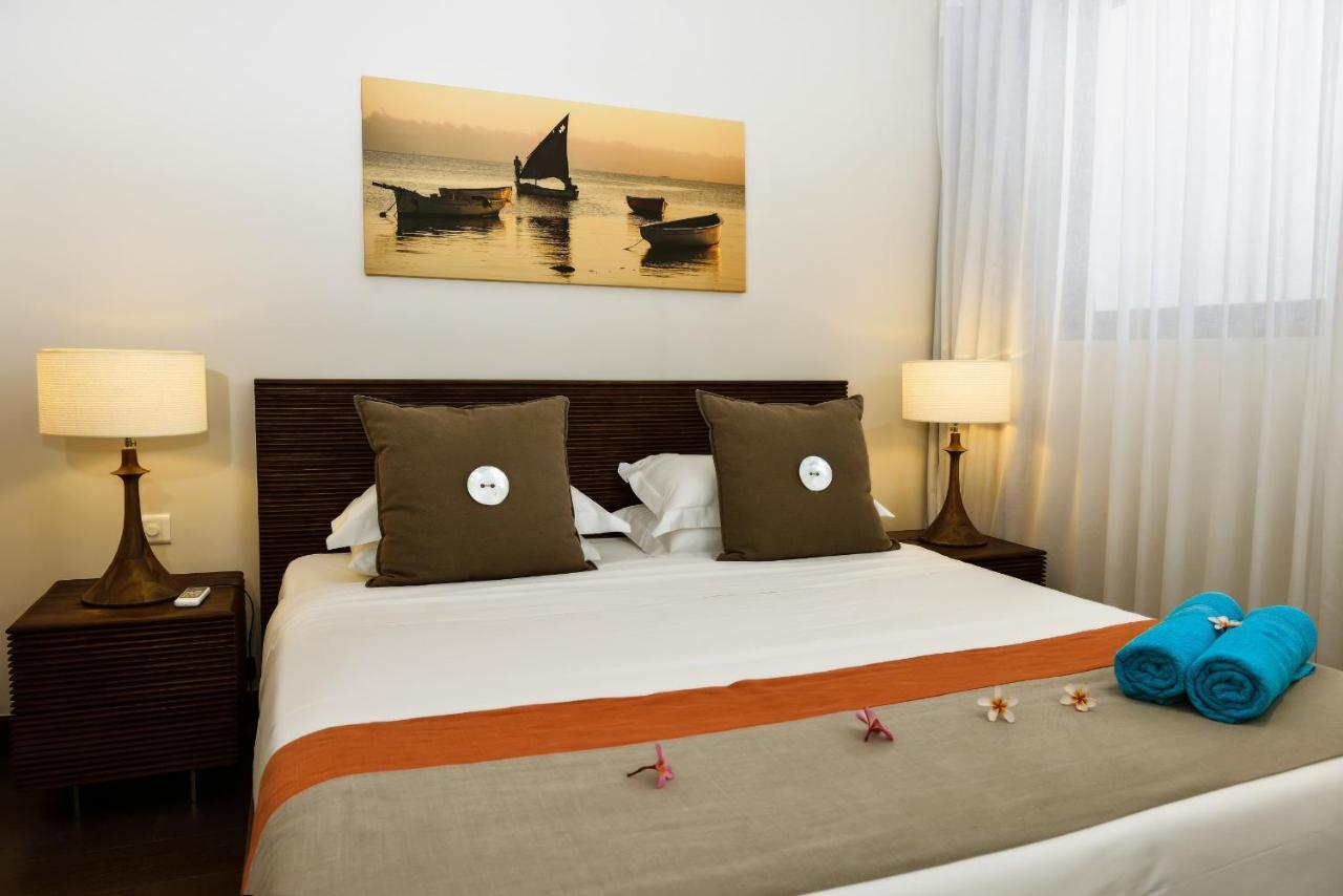 Esplanade By Horizon Holidays Tamarin Exterior photo