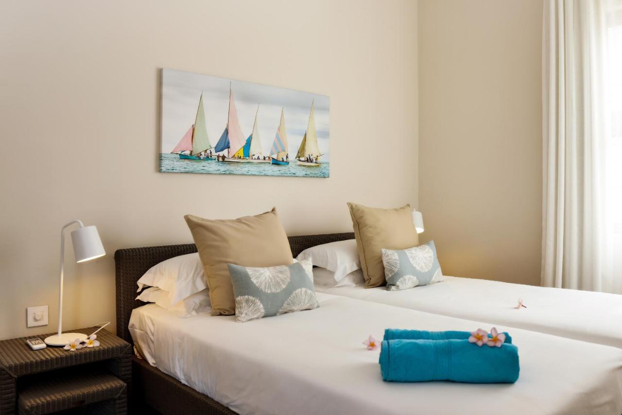 Esplanade By Horizon Holidays Tamarin Exterior photo