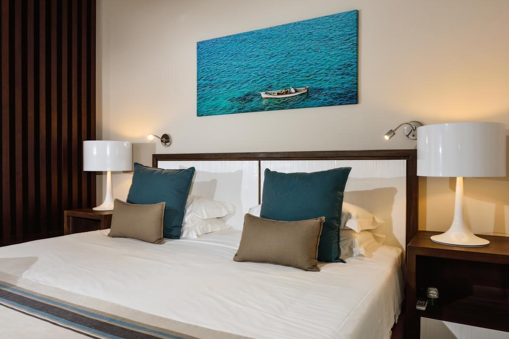 Esplanade By Horizon Holidays Tamarin Exterior photo